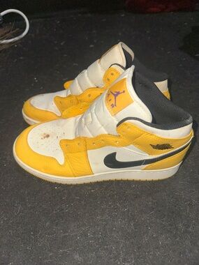 Jordan Kids Mid-Top Sneakers in White, Yellow, and Black